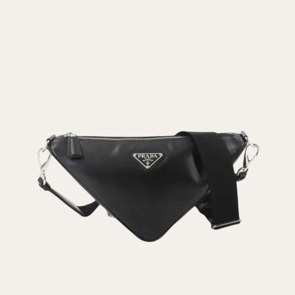 Prada 三角单肩包 黑色 10.6 英寸