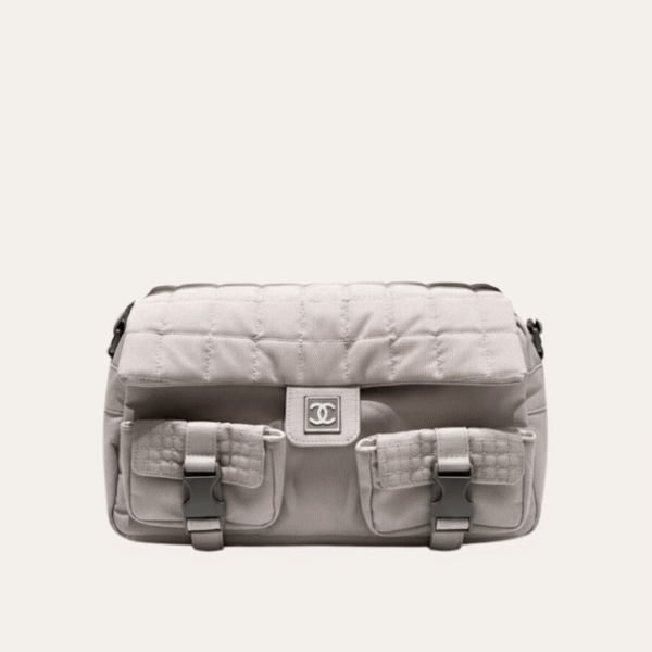 Chanel 邮差包 灰色 13.8 英寸