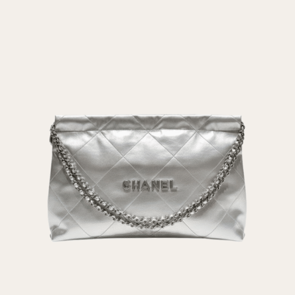 Chanel 22 手提包银色金属色 13.8 英寸