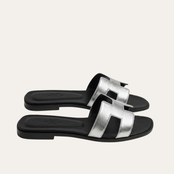 Hermes Oran 凉鞋 Gris Argenté 银色